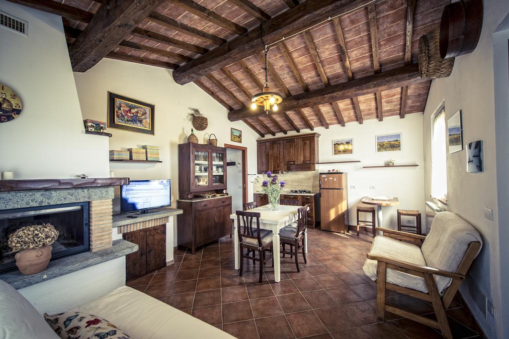Agriturismo I Roseti Montepulciano Stazione Eksteriør bilde