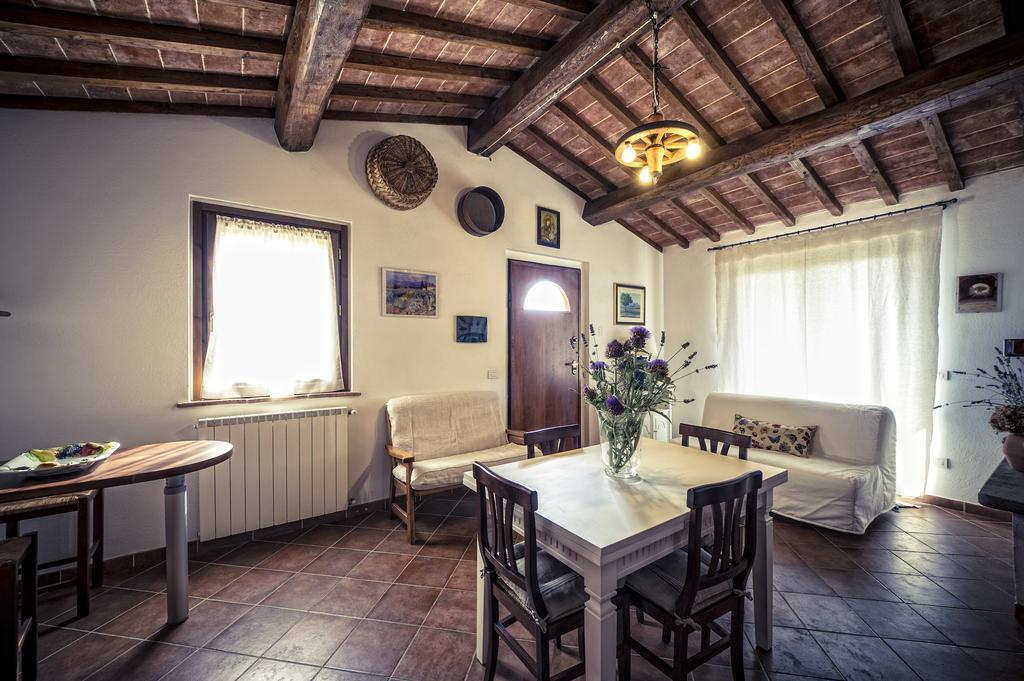 Agriturismo I Roseti Montepulciano Stazione Eksteriør bilde